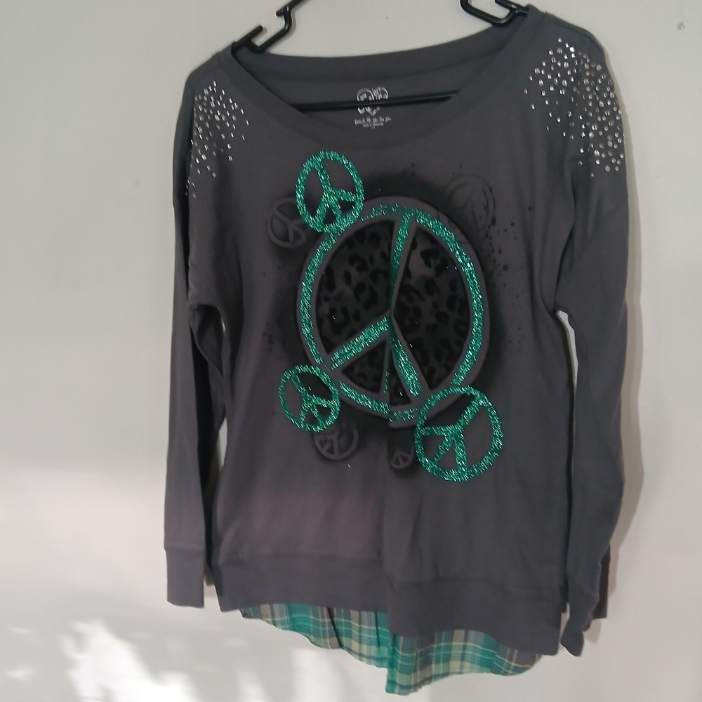 Justice Gray Long Sleeve Top with Green Peace Sign (0155)